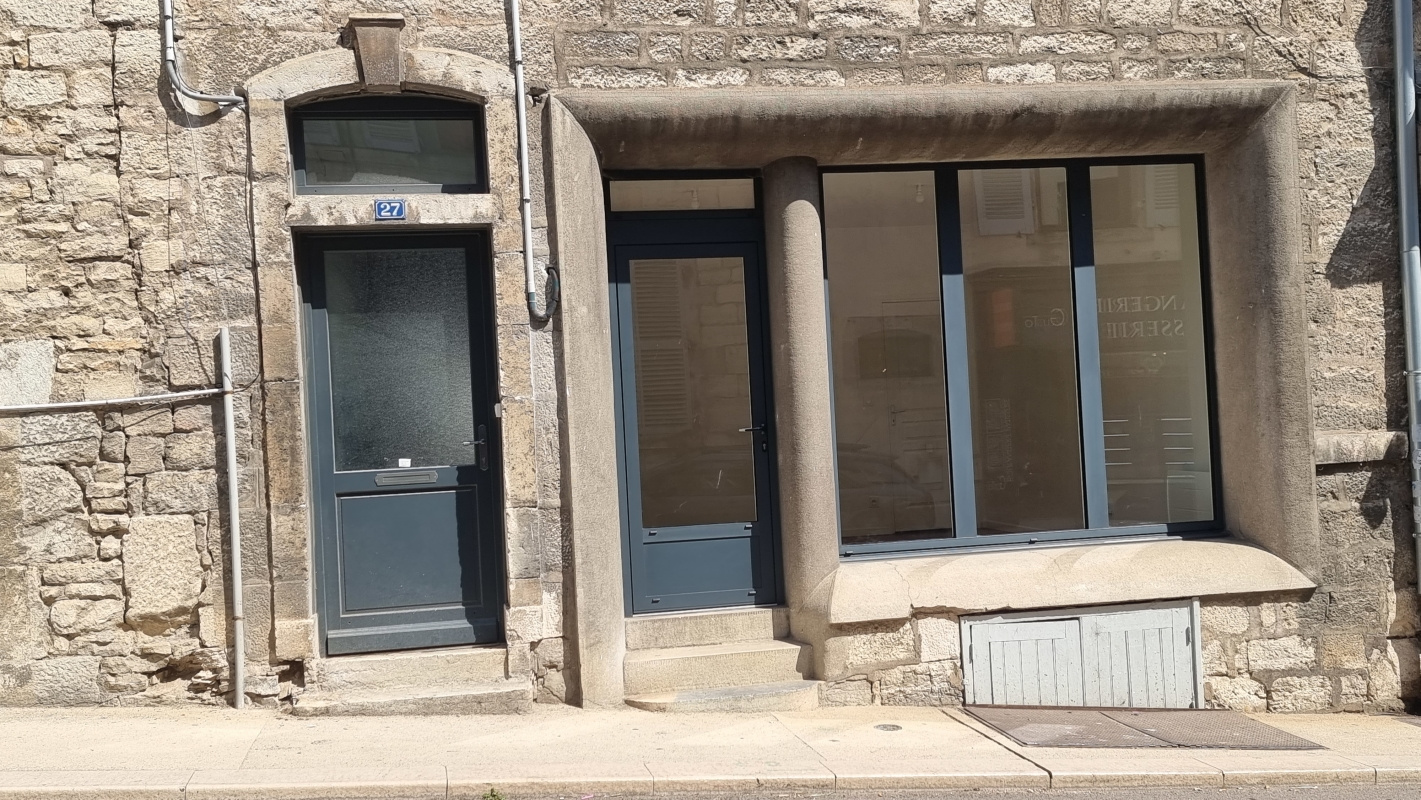 A MARNAY, local commercial ou bureau à louer