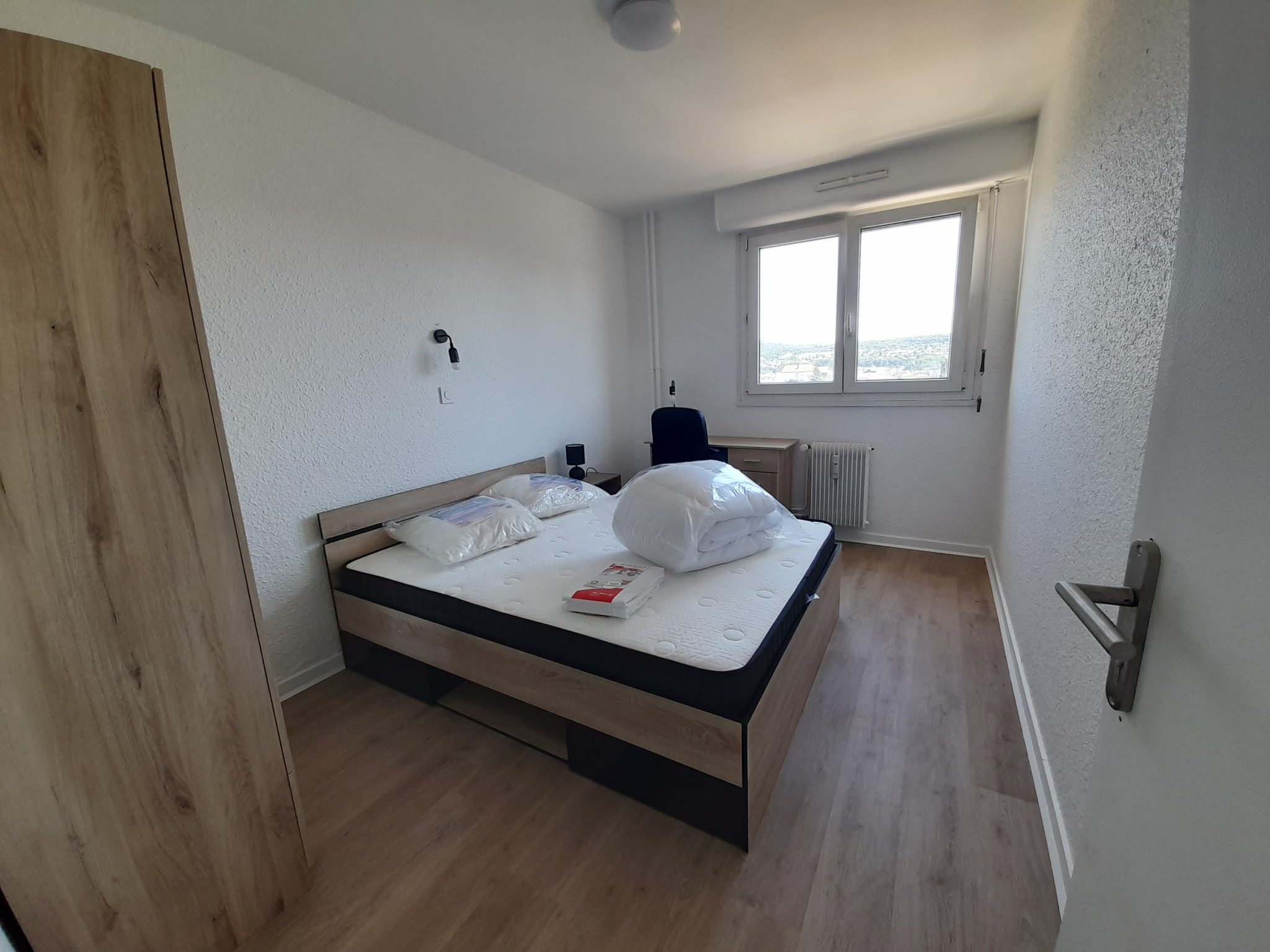 A LOUER A  BESANCON ALLEE DES BRUYERES COLOCATION 4 CHAMBRES